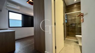 Casa Térrea á Venda com 3 Suítes e Piscina no Condomínio Reserva Saint Paul