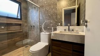 Casa Térrea á Venda com 3 Suítes e Piscina no Condomínio Reserva Saint Paul