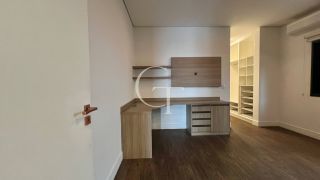 Casa Térrea á Venda com 3 Suítes e Piscina no Condomínio Reserva Saint Paul