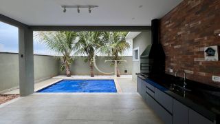 Casa Térrea á Venda com 3 Suítes e Piscina no Condomínio Reserva Saint Paul