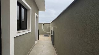 Casa Térrea á Venda com 3 Suítes e Piscina no Condomínio Reserva Saint Paul