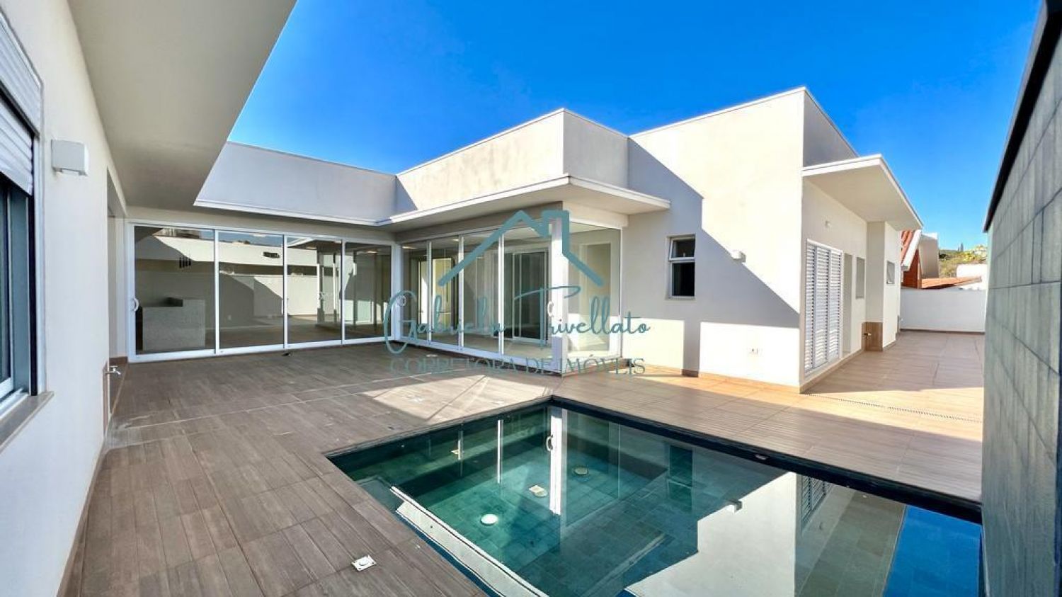 Casa à venda no Condomínio Portella