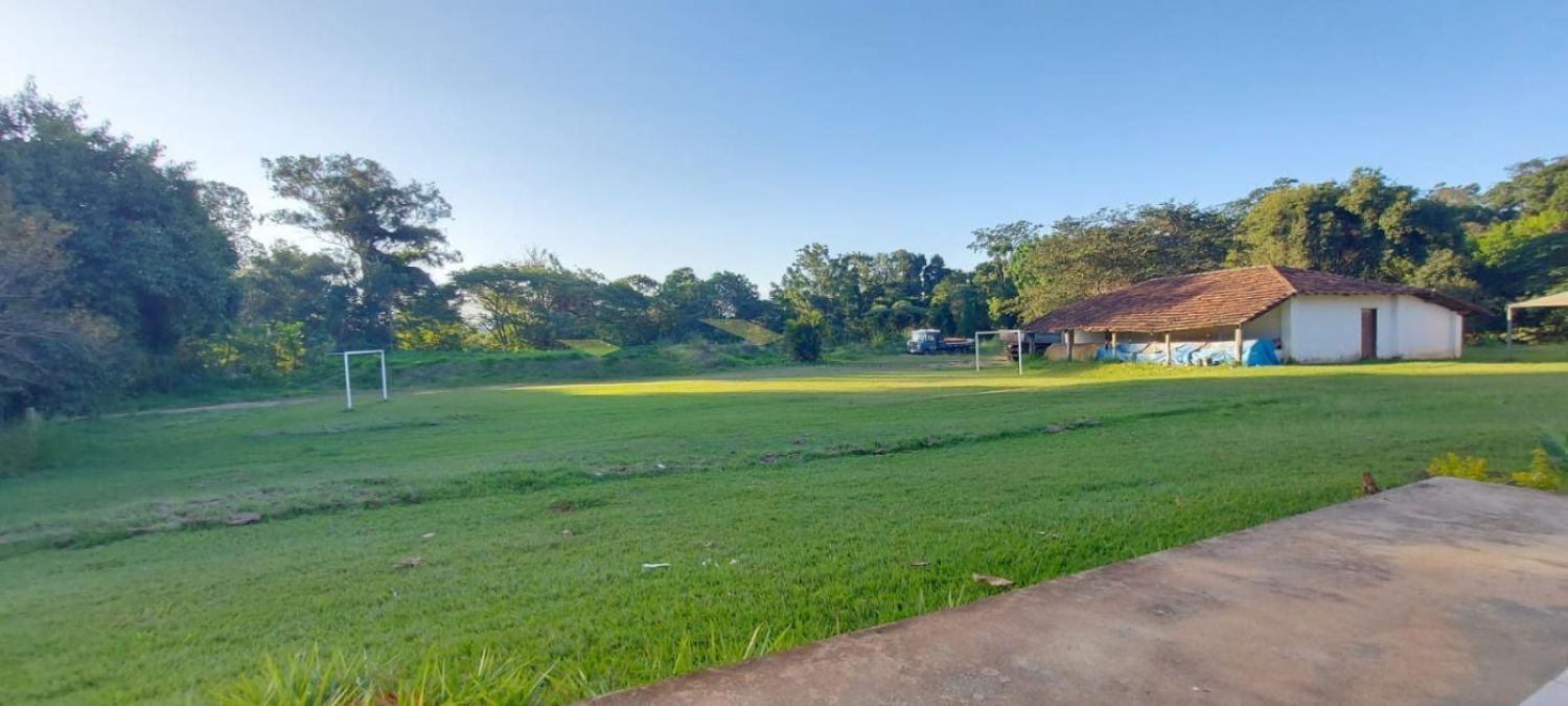 Área no bairro Chácaras Carolina