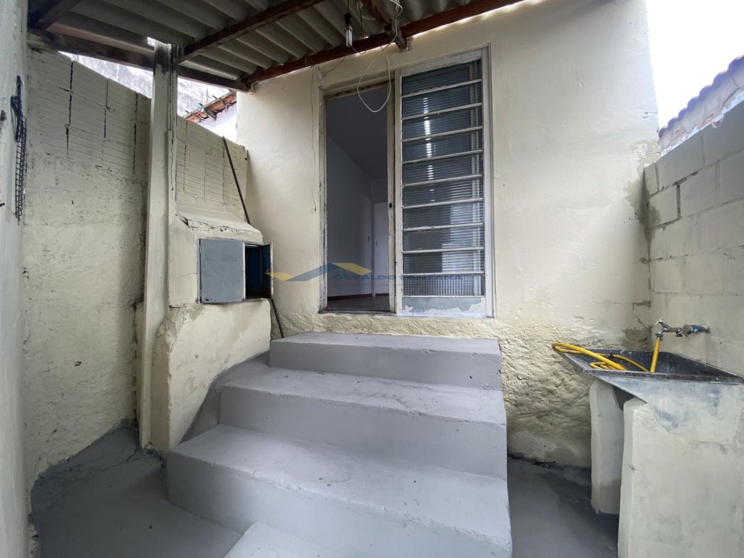 Casa para alugar com 01 quarto - Vila Flora - Salto/SP.