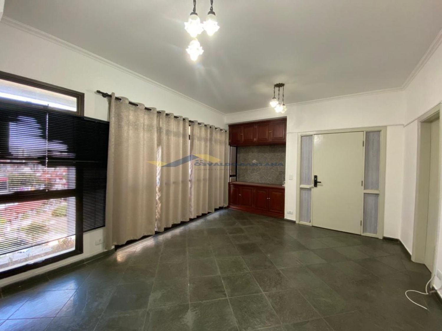 Apartamento para LOCAÇÃO no bairro Vila Santa Terezinha px. ao Centro de Itu/SP.