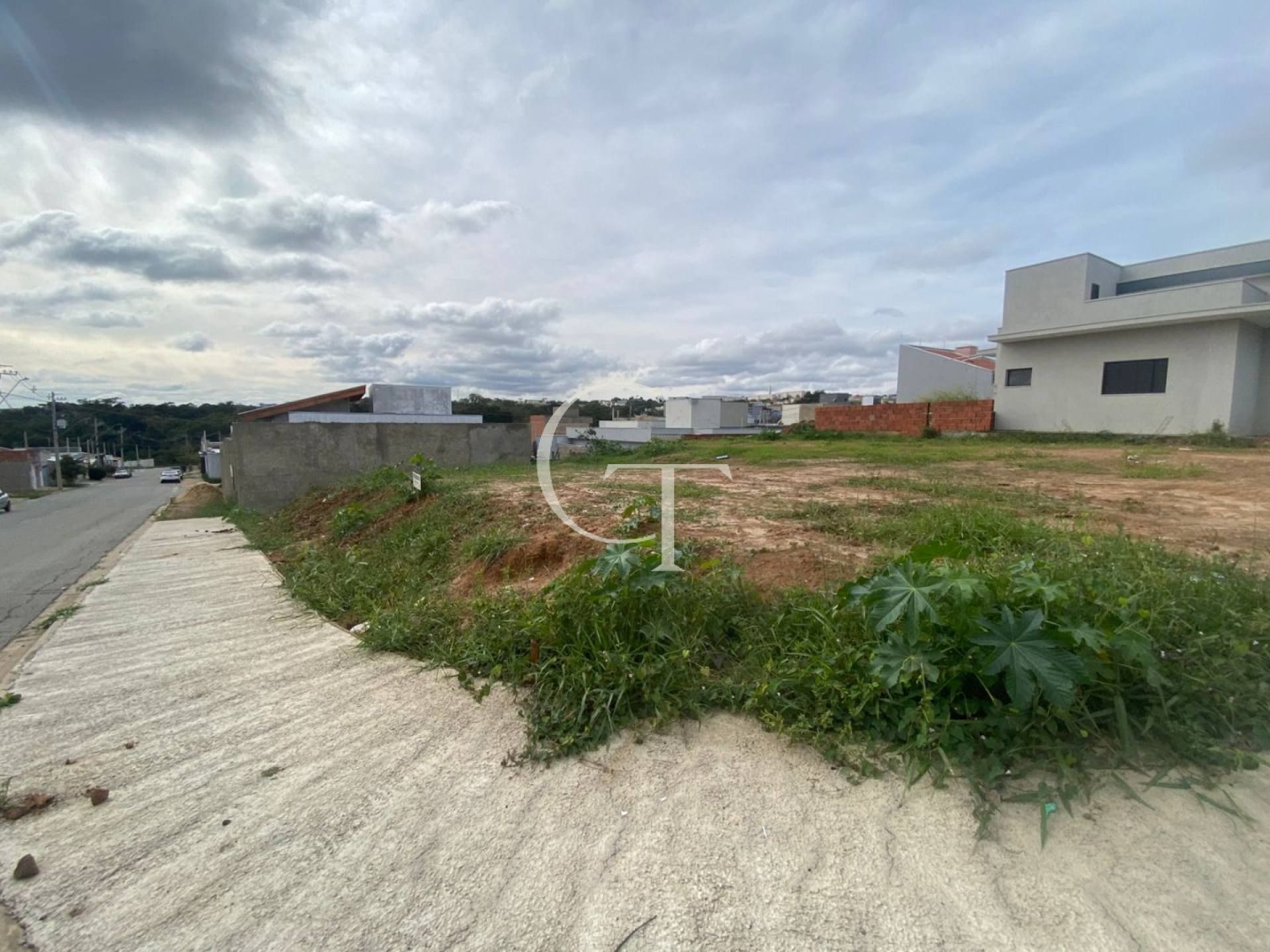 Terreno no bairro Jardim Paulista III