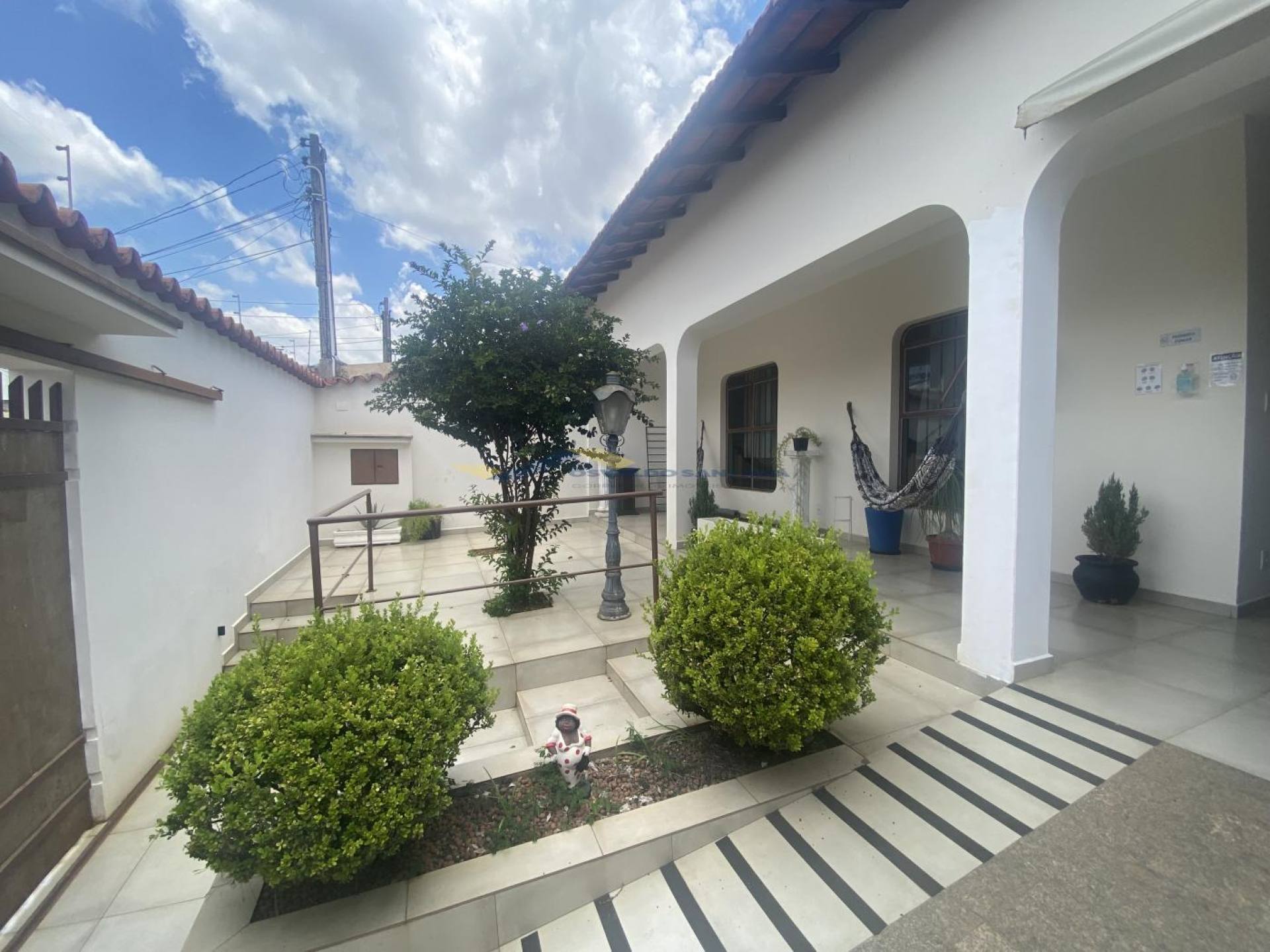 Linda casa térrea para Venda - Excelente localização.