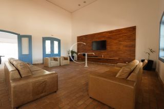 Casa à Venda no Fazenda Kurumin | 4 Suítes, Vista Livre e Piscina com Borda Infinita