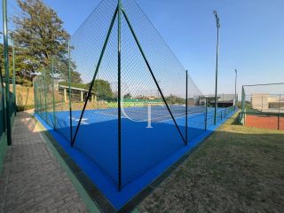 Casa à Venda no Fazenda Kurumin | 4 Suítes, Vista Livre e Piscina com Borda Infinita