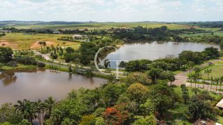 Mansão de esquina com vista privilegiada para o lago no Condomínio Fazenda Alvorada- Porto Feliz