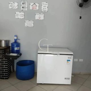 Espaço com Piscina para Venda em Salto SP gt