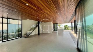Casa de Alto Padrão à Venda no Condomínio Villas do Golfe- Itu SP