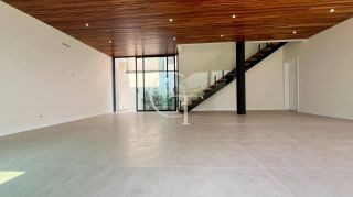 Casa de Alto Padrão à Venda no Condomínio Villas do Golfe- Itu SP