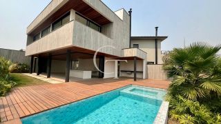 Casa de Alto Padrão à Venda no Condomínio Villas do Golfe- Itu SP