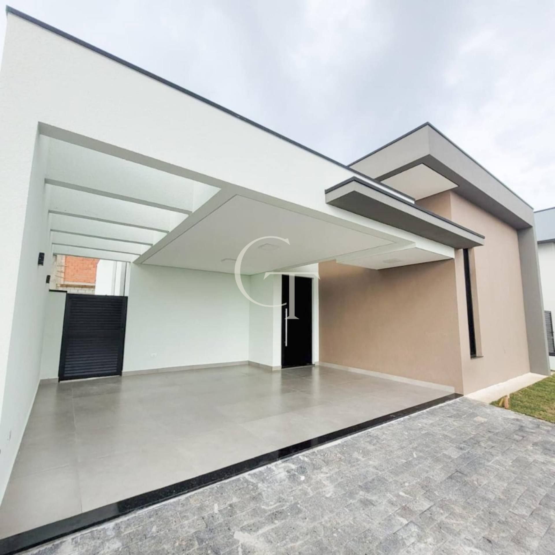 Casa Nova com Piscina para Venda no Condomínio Lagos D`Icaraí -Salto SP