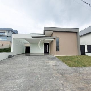 Casa Nova com Piscina para Venda no Condomínio Lagos D`Icaraí -Salto SP