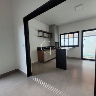 Casa Nova com Piscina para Venda no Condomínio Lagos D`Icaraí -Salto SP