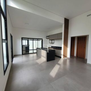Casa Nova com Piscina para Venda no Condomínio Lagos D`Icaraí -Salto SP
