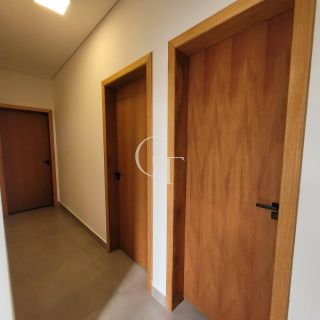 Casa Nova com Piscina para Venda no Condomínio Lagos D`Icaraí -Salto SP