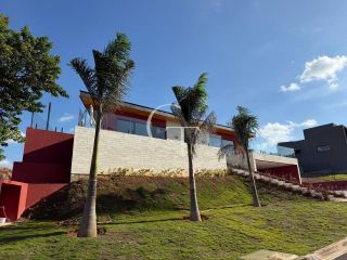 Casa mobiliada à venda no Condomínio Campos de Santo Antônio II – Vista para área verde e alto padrão em cada detalhe