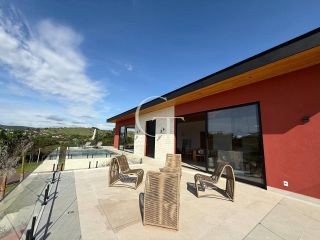 Casa mobiliada à venda no Condomínio Campos de Santo Antônio II – Vista para área verde e alto padrão em cada detalhe