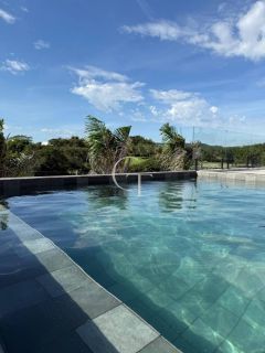 Casa mobiliada à venda no Condomínio Campos de Santo Antônio II – Vista para área verde e alto padrão em cada detalhe