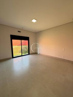 Casa mobiliada à venda no Condomínio Campos de Santo Antônio II – Vista para área verde e alto padrão em cada detalhe