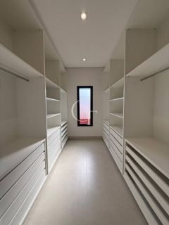 Casa mobiliada à venda no Condomínio Campos de Santo Antônio II – Vista para área verde e alto padrão em cada detalhe