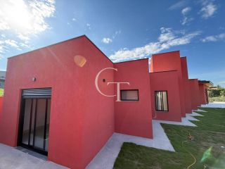 Casa mobiliada à venda no Condomínio Campos de Santo Antônio II – Vista para área verde e alto padrão em cada detalhe