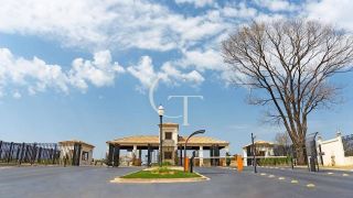 Casa mobiliada à venda no Condomínio Campos de Santo Antônio II – Vista para área verde e alto padrão em cada detalhe
