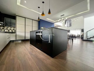Casa Alto Padrão á Venda no Condomínio Palmeiras Imperiais – Salto/SP 03 Suítes | Mezanino com Vista para o Verde | Área Gourmet | Mobiliada