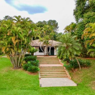 Casa Mobiliada á Venda no Condomínio Fazenda Vila Real Viva o Charme do Campo com Elegância