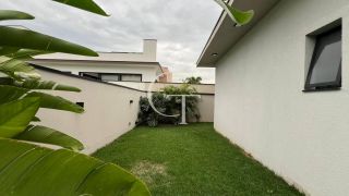 Casa térrea à venda no Condomínio Saint Paul – conforto, sofisticação e integração em um só lugar.