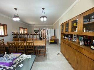 Sítio Para Vender com linda casa com lago em Porto Feliz
