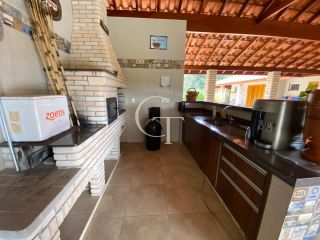 Sítio Para Vender com linda casa com lago em Porto Feliz