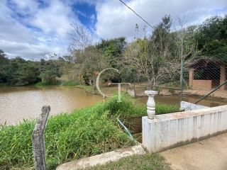 Sítio Para Vender com linda casa com lago em Porto Feliz