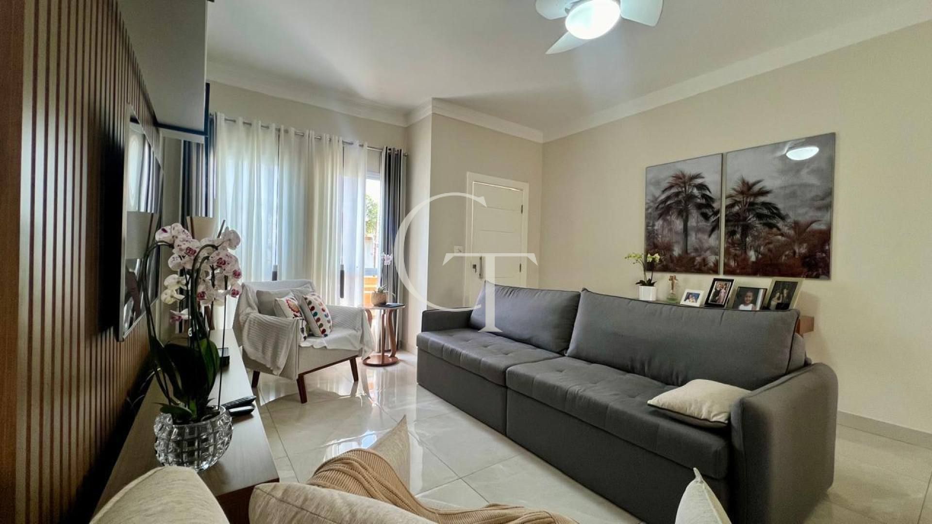 Casa Térrea à Venda no Condomínio Parque do Varvito, Itu - Viva com Conforto e Praticidade