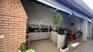 Casa Térrea à Venda no Condomínio Parque do Varvito, Itu - Viva com Conforto e Praticidade