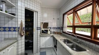 Tradição e aconchego Casa à Venda no Condomínio Campos Santo Antônio