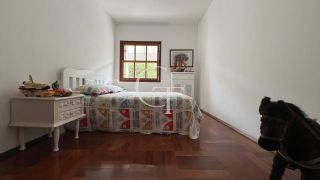Tradição e aconchego Casa à Venda no Condomínio Campos Santo Antônio