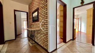 Tradição e aconchego Casa à Venda no Condomínio Campos Santo Antônio