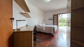 Tradição e aconchego Casa à Venda no Condomínio Campos Santo Antônio