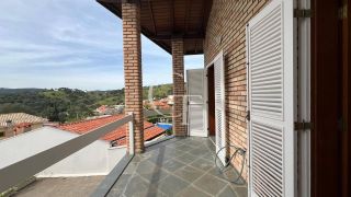 Tradição e aconchego Casa à Venda no Condomínio Campos Santo Antônio