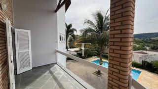 Tradição e aconchego Casa à Venda no Condomínio Campos Santo Antônio