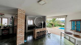 Tradição e aconchego Casa à Venda no Condomínio Campos Santo Antônio