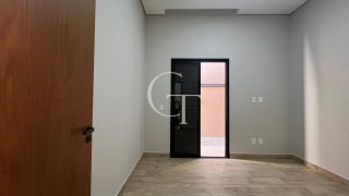 Casa térrea com Piscina à venda no condomínio Evidências – Conforto, sofisticação e lazer completo