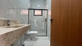 Casa térrea com Piscina à venda no condomínio Evidências – Conforto, sofisticação e lazer completo