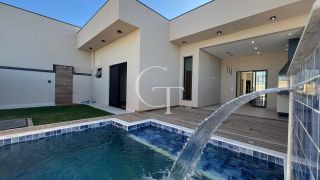 Casa térrea com Piscina à venda no condomínio Evidências – Conforto, sofisticação e lazer completo