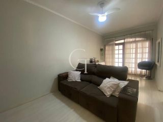 Casa para VENDA ou TROCA - com 03 Dormitórios em Salto