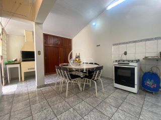 Casa para VENDA ou TROCA - com 03 Dormitórios em Salto